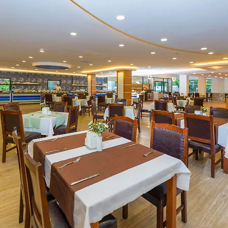 Club Aqua Plaza-3