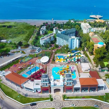 Club Aqua Plaza-2